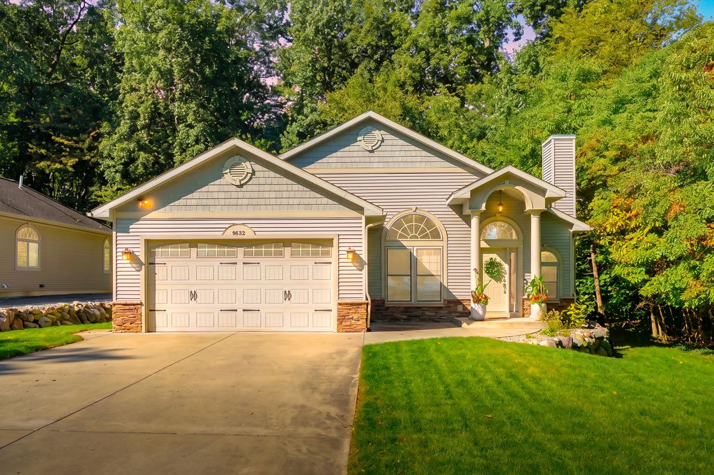 9632 Woodlawn Drive, Portage