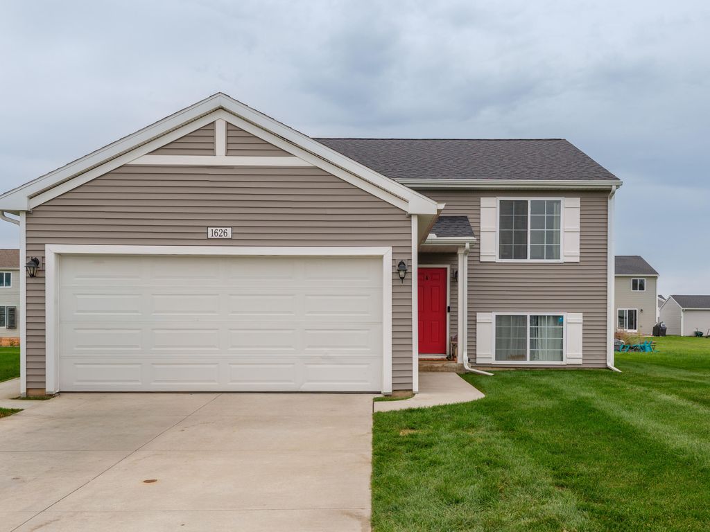 1626 Tea Pond Court, Vicksburg