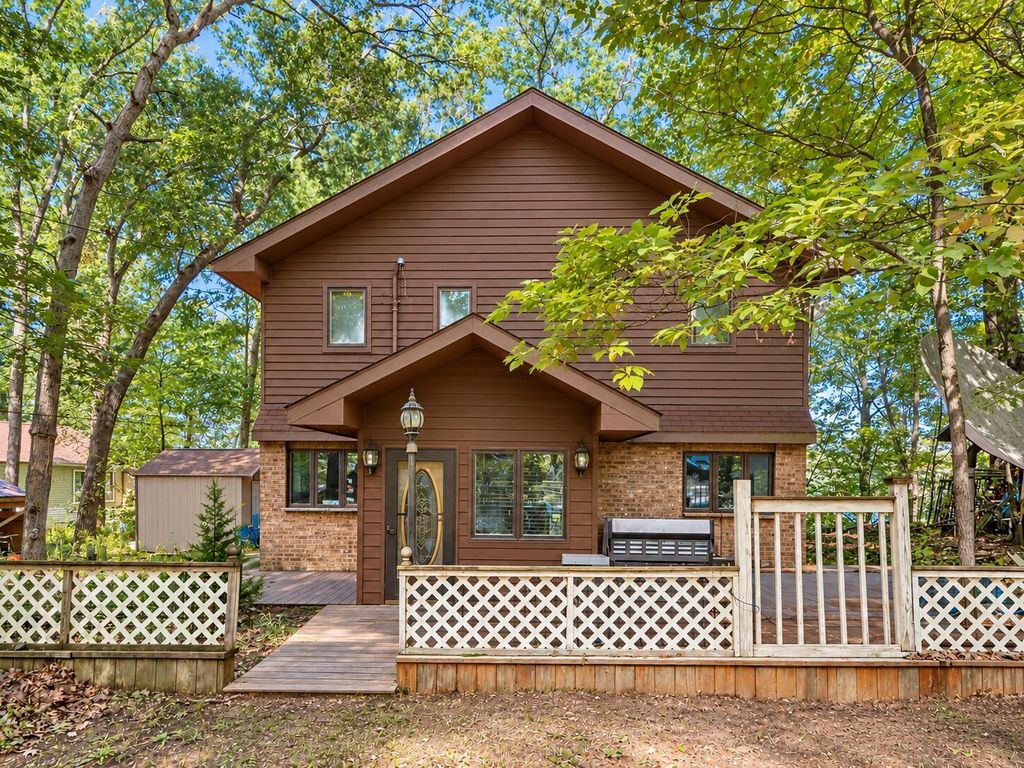 4001 Manor Lane, Allegan