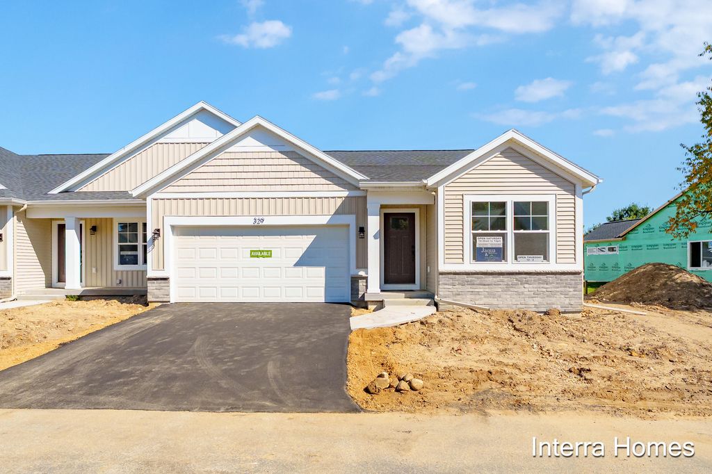 329 Round Hill Road, Kalamazoo