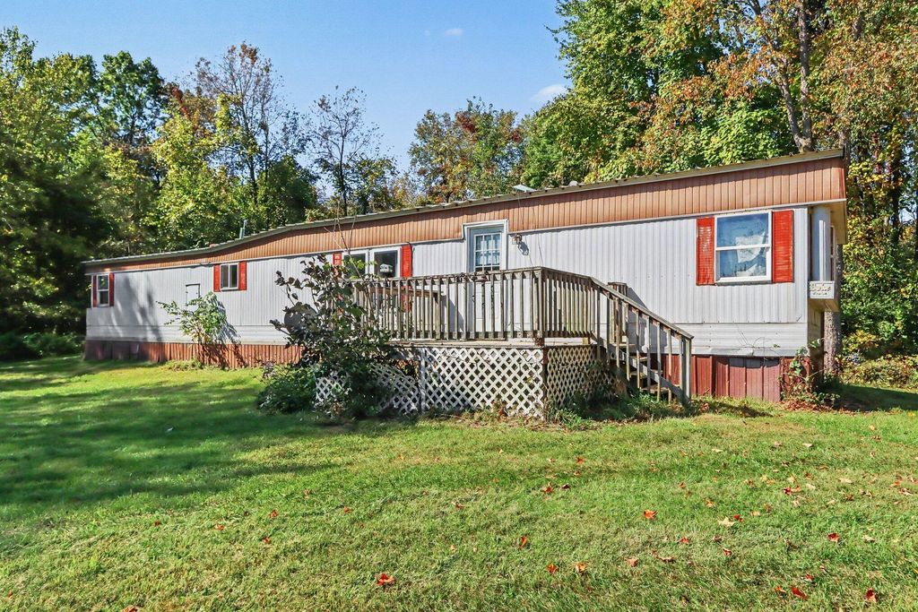 8647 Summit Drive, Delton