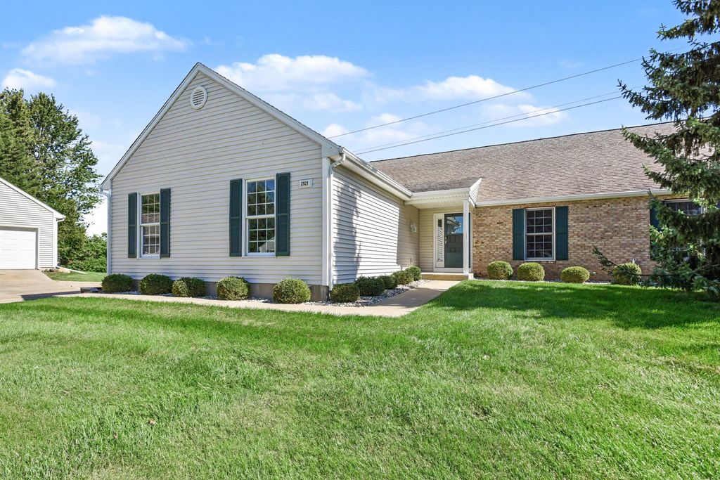 2921 Hunters Place, Kalamazoo