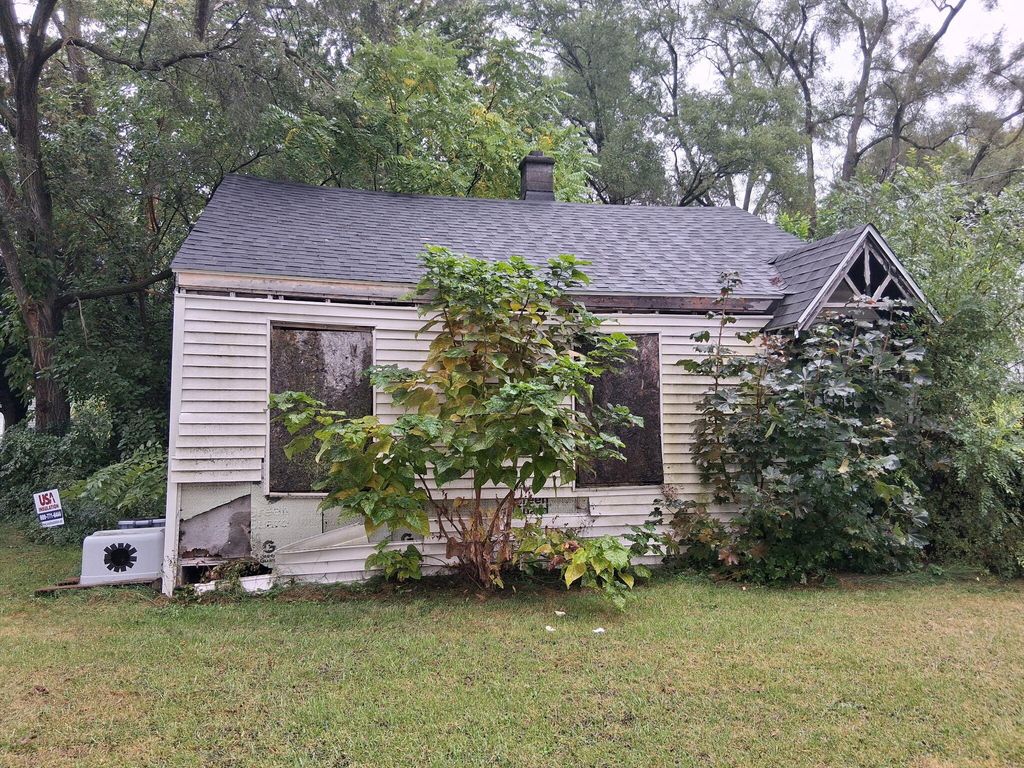 2506 Robinwood Avenue, Saginaw