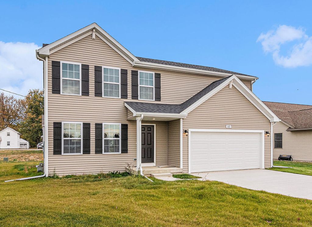 575 River Oaks Drive, Watervliet