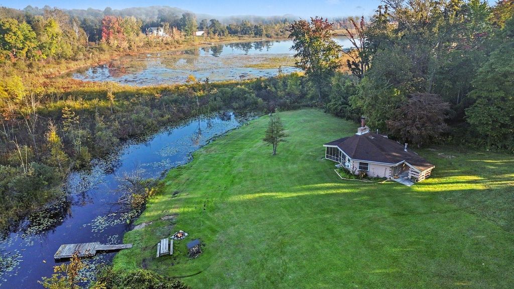 9325 Dwight Boyer Road, Watervliet