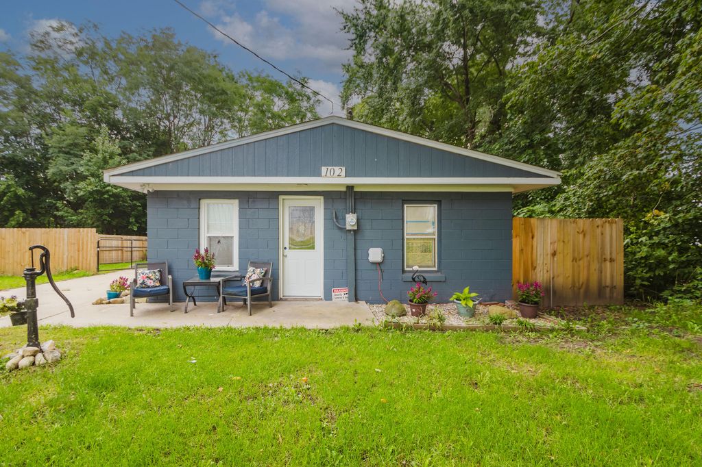 102 E Beers Street, Decatur