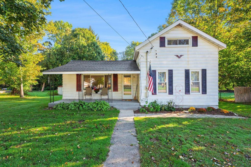 401 Main Street, Lawrence