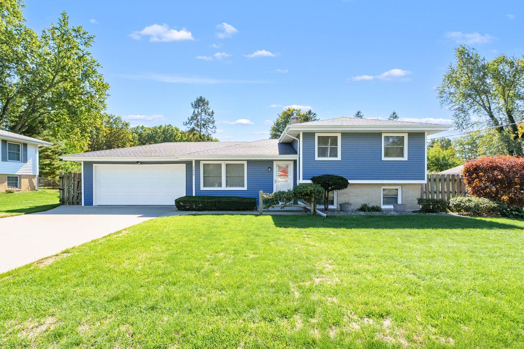 3029 Radcliffe Avenue, Portage