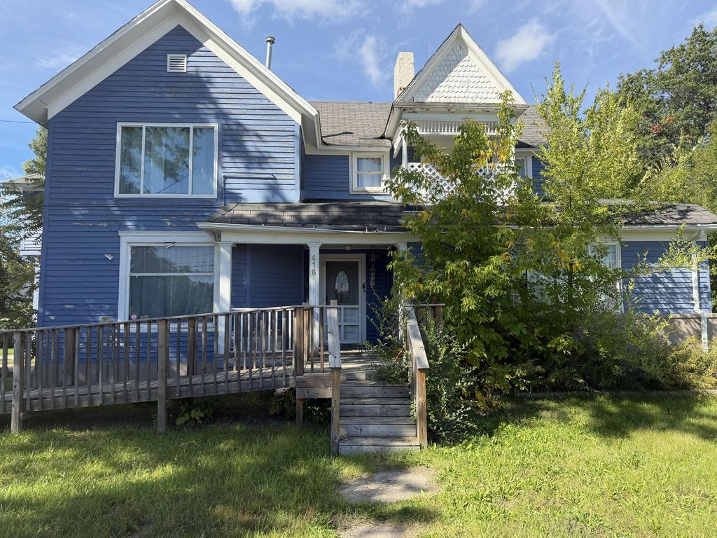 416 S Michigan Avenue, Manton