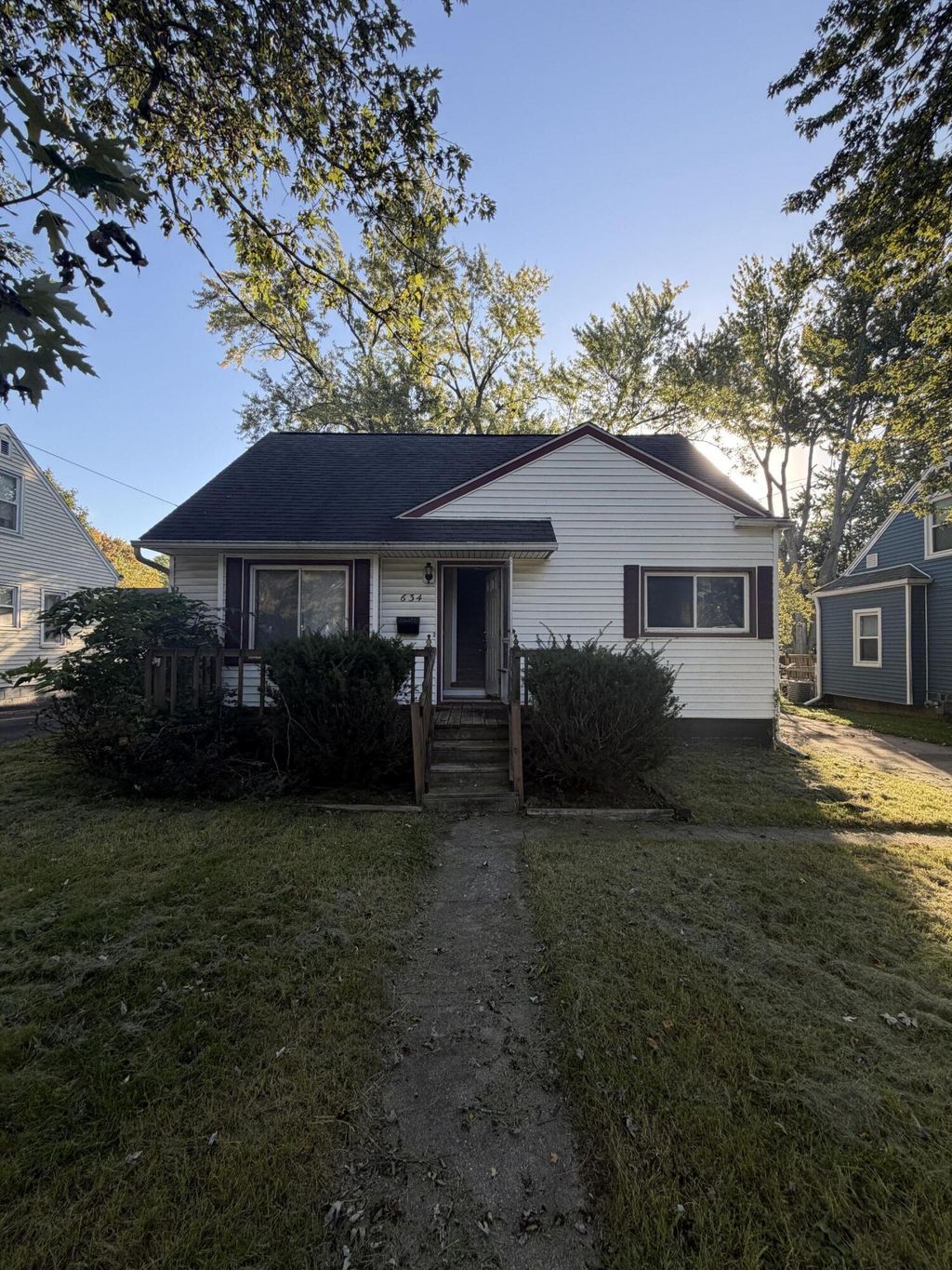 634 Grand Street, Adrian