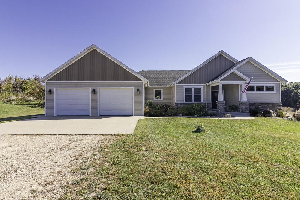 24487 60th Avenue, Mattawan