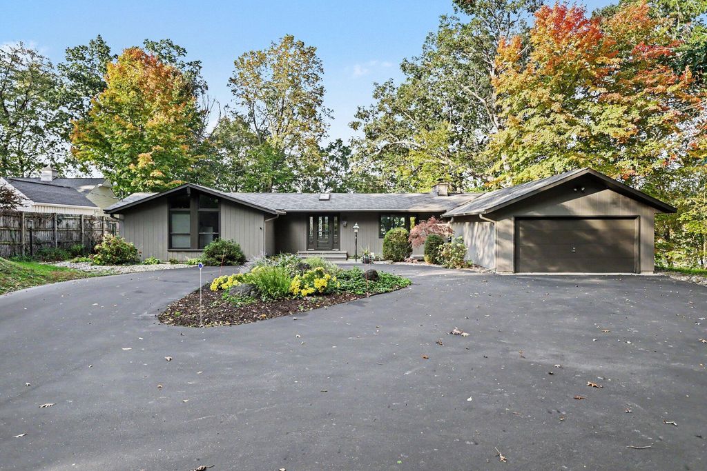 9623 Sterling Road, Richland