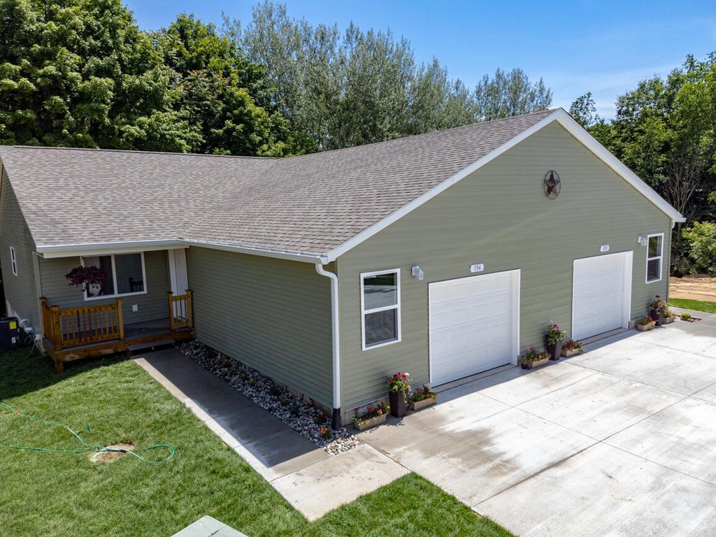 194 Devonwood Drive, Shelby village