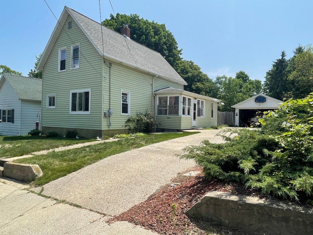 159 Jackson Street, Manistee city