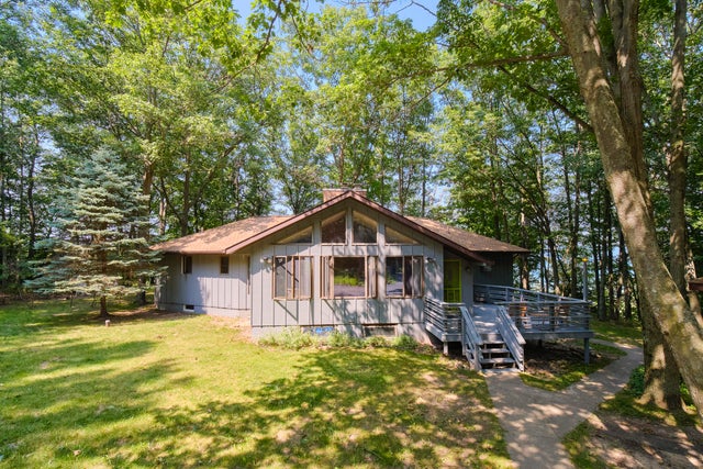 2521 Crescent Beach Road, Onekama township