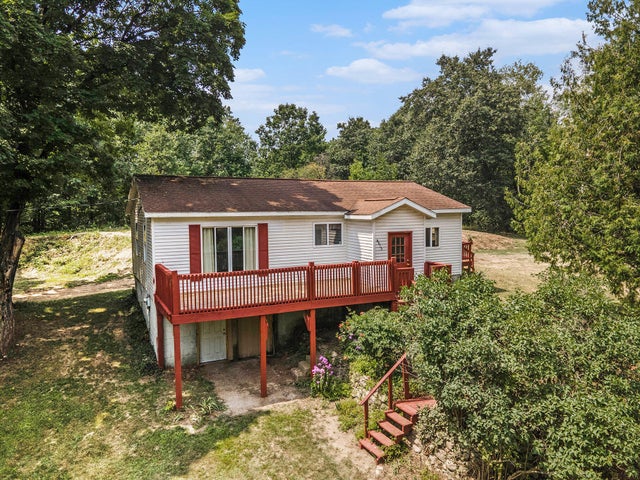 4615 N 188th Avenue, Leavitt township