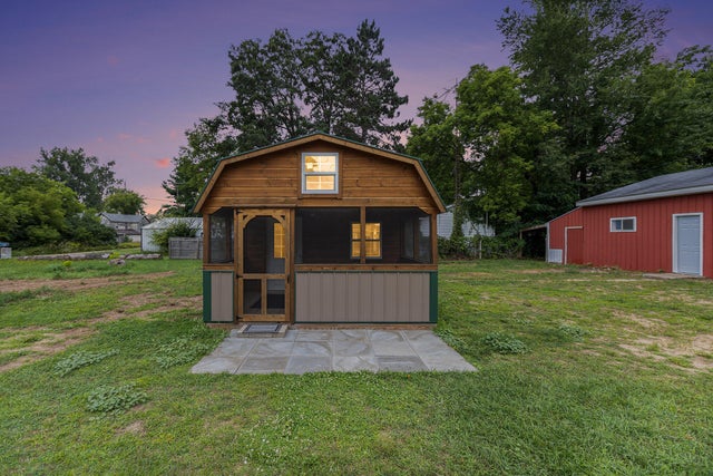 125 2nd Street, Springville township