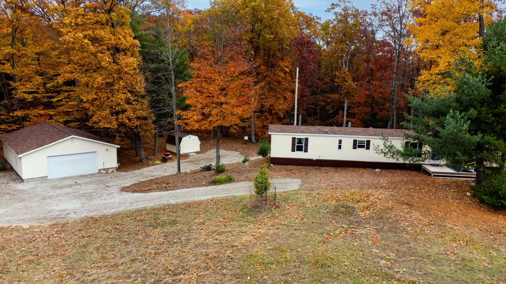 151 E Shelby Road, Ferry township