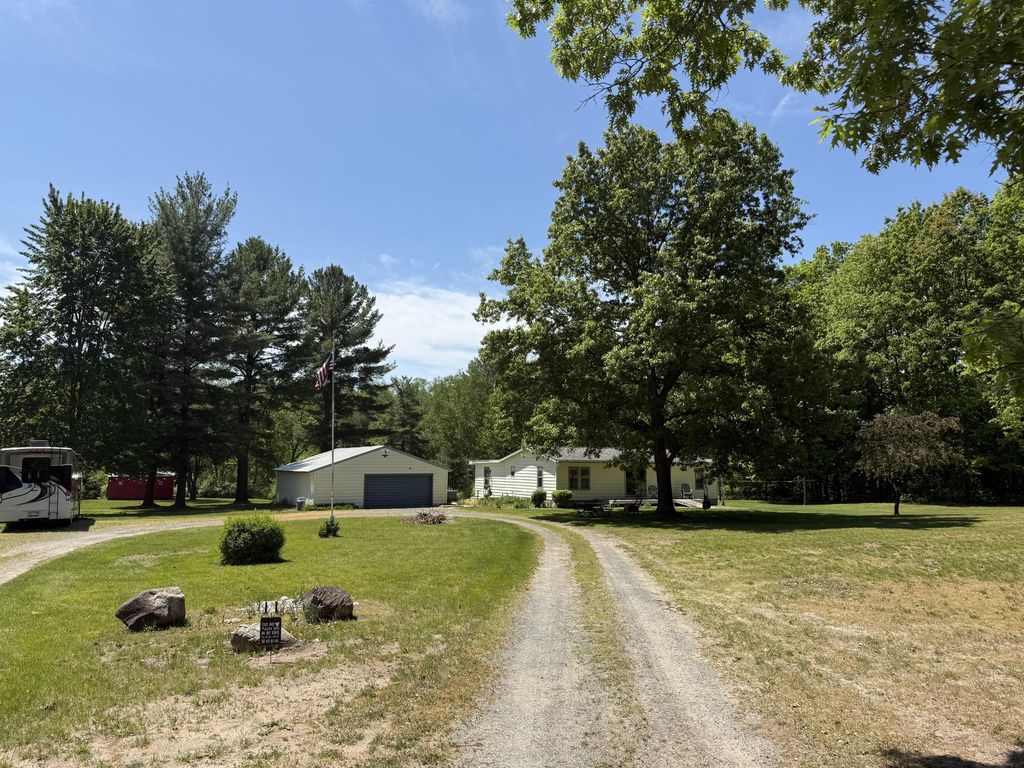 3345 W Madison Road, Weare township