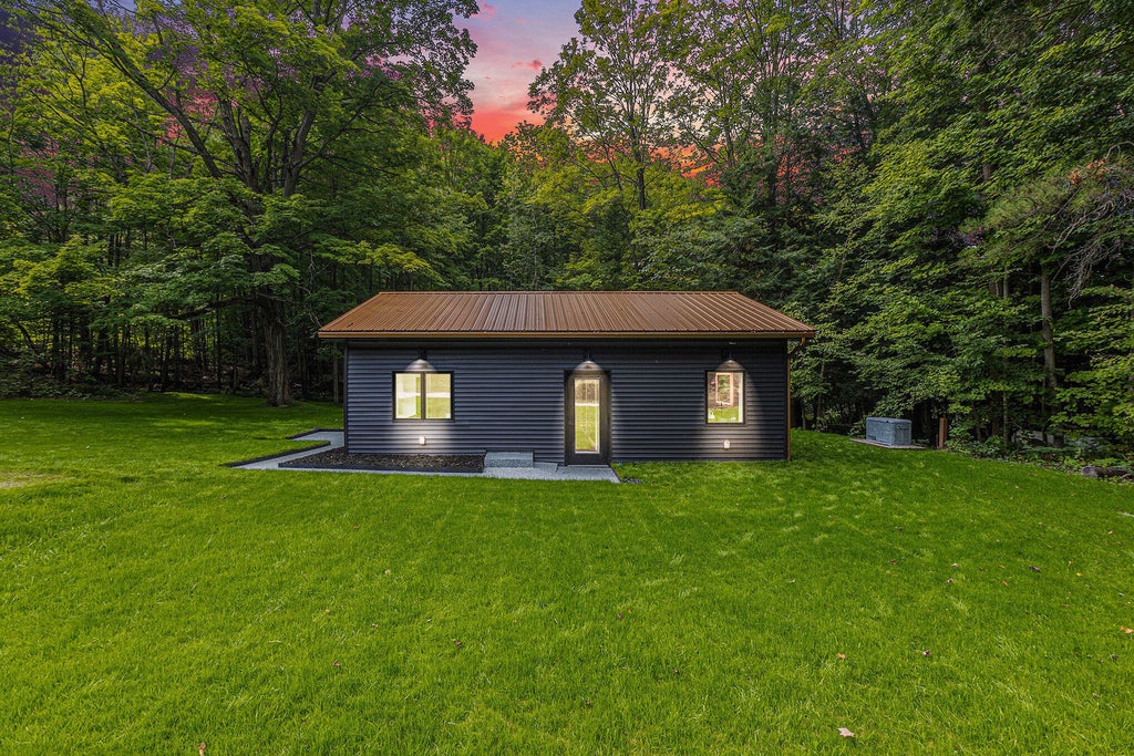 1115 Gobblers Knob Road, Wilson township