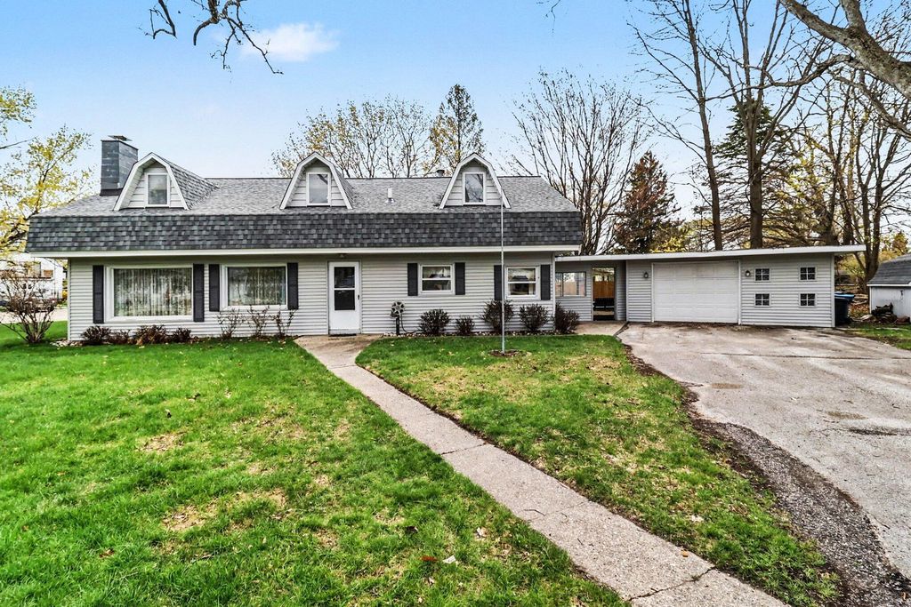 709 New William Street, Ludington