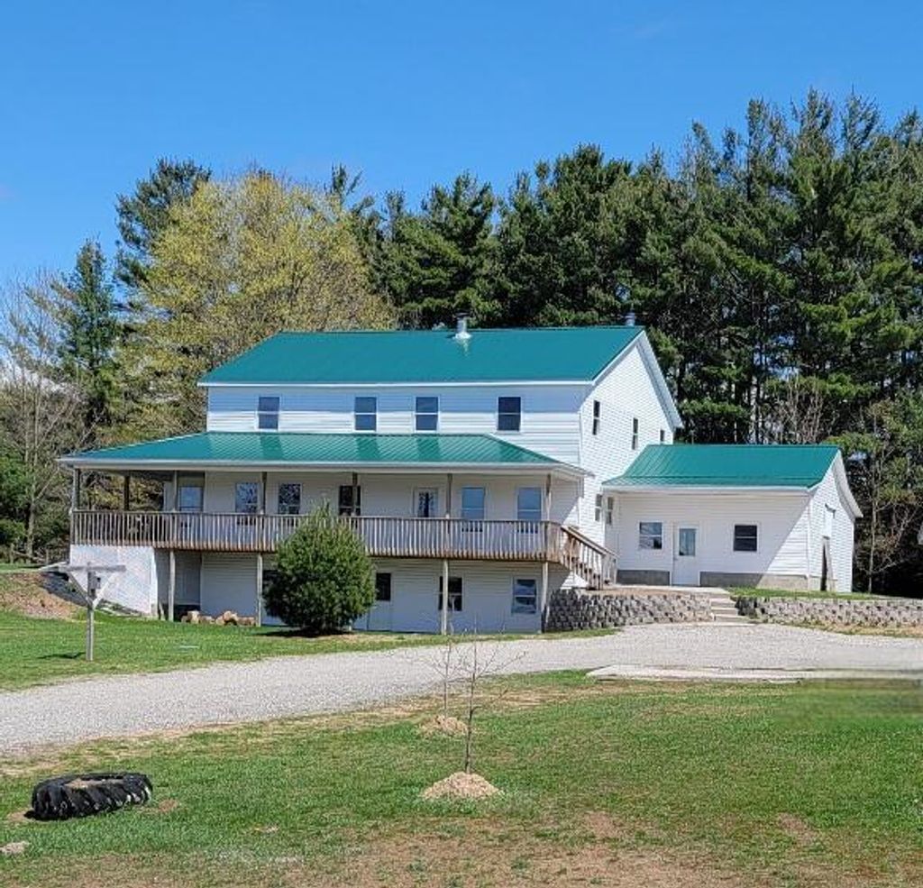 7909 11 Mile Road, Bear Lake township