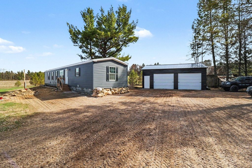 3275 Winter Road, Crystal township