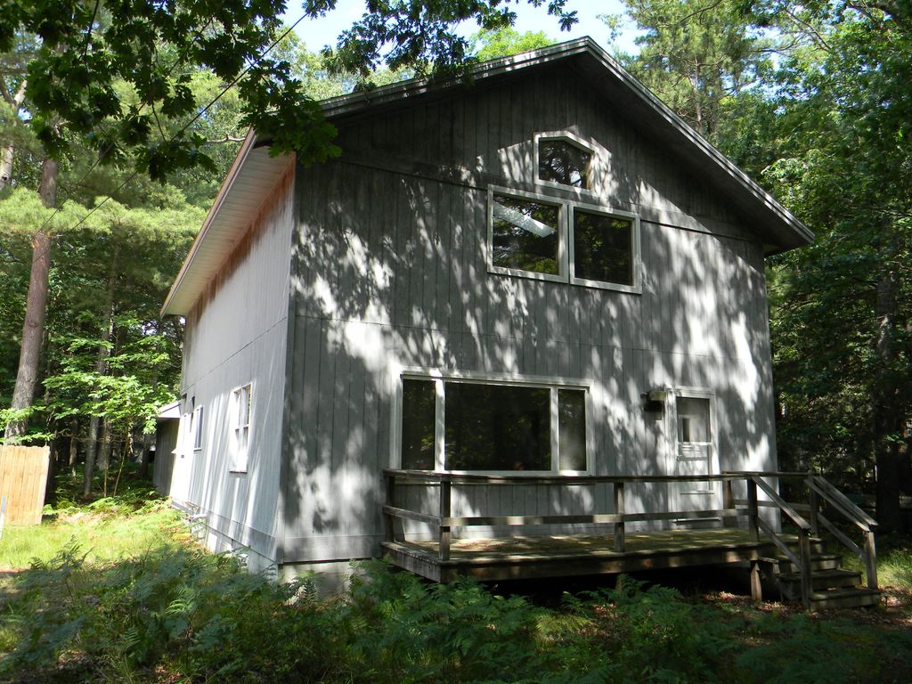 6383 S Lakeshore Drive, Summit township