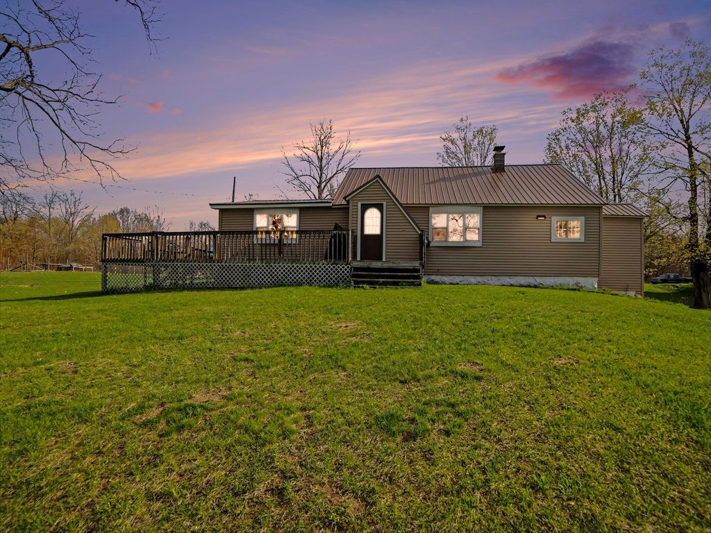 268 W Shelby Road, Shelby township