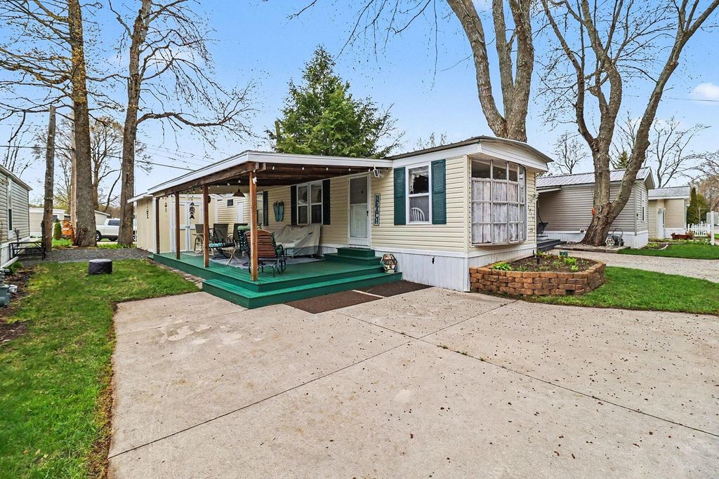 2759 Basin Street, Hamlin township