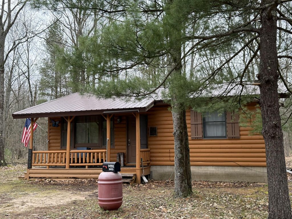 14995 N River Road, Dickson township