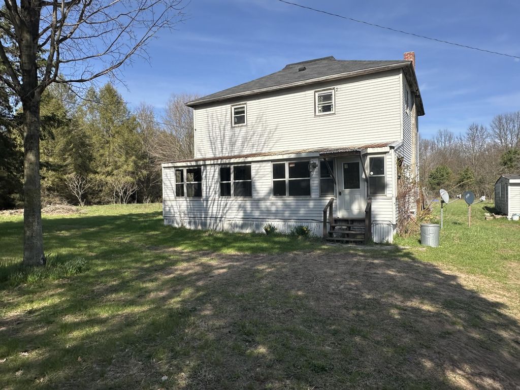 206 S 56th Avenue, Benona township