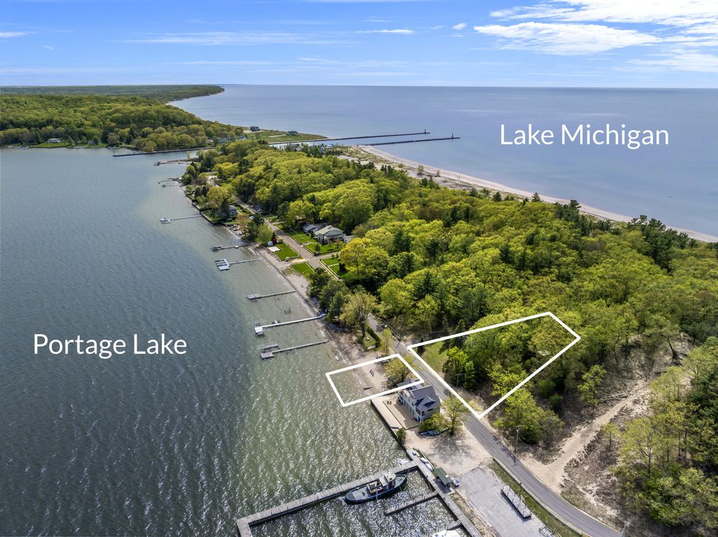 8368 Portage Point Drive, Onekama township