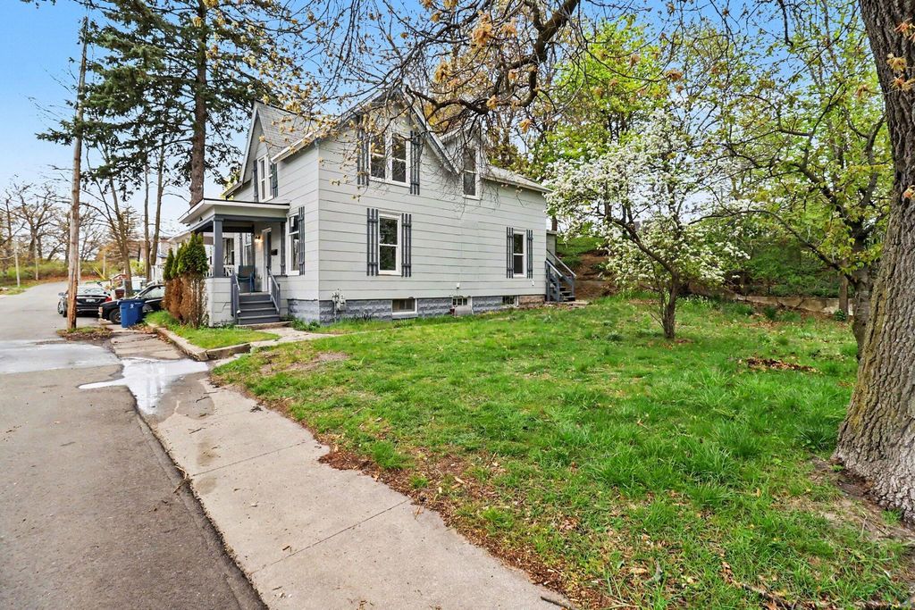 280 6th Avenue, Manistee city