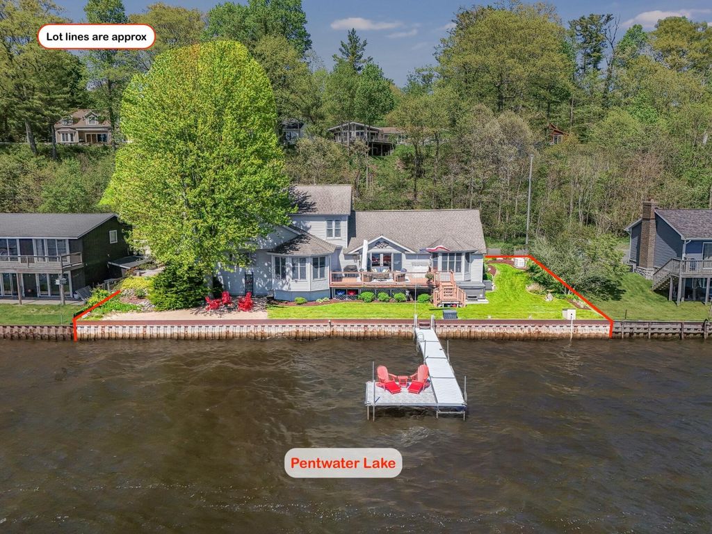 5267 W Monroe Road, Pentwater township