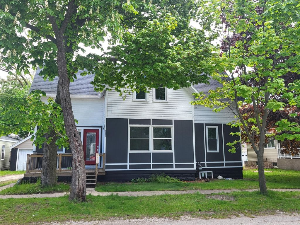 805 High Street, Manistee city