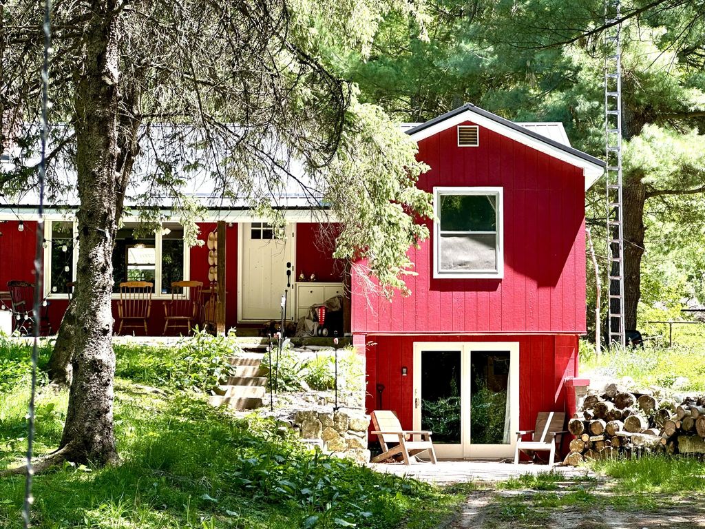 3601 Madison Road, Manistee township