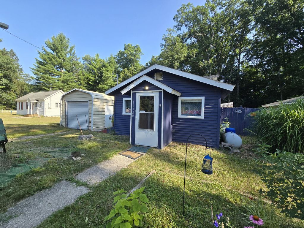 16920 6th Street, Norman township