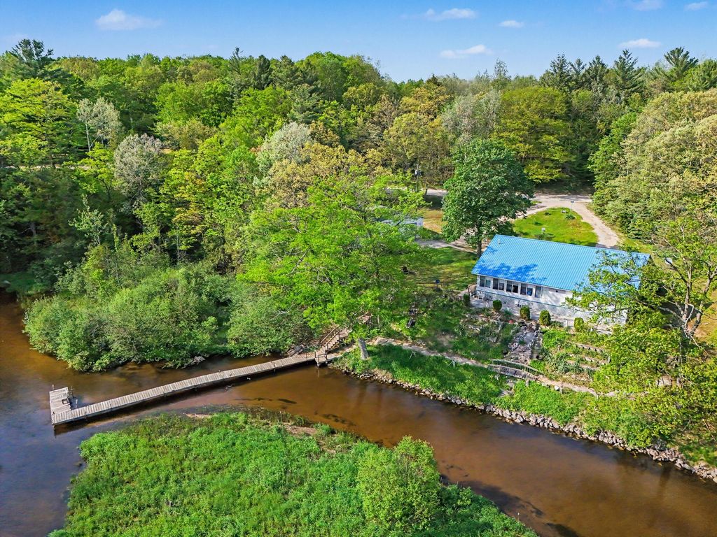 1189 W White Road, Unknown City