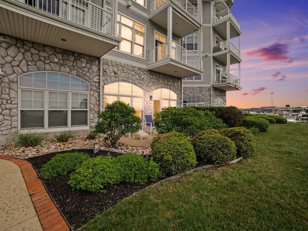 300 S Rath Avenue Unit: 22, Ludington