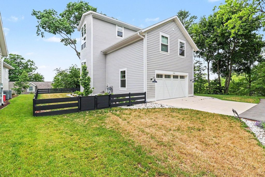 258 W Lowell Street, Pentwater village