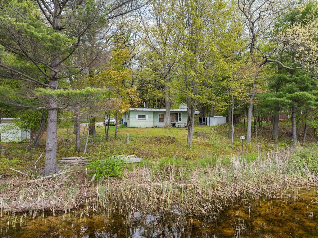 95 E Piney Road, Manistee township