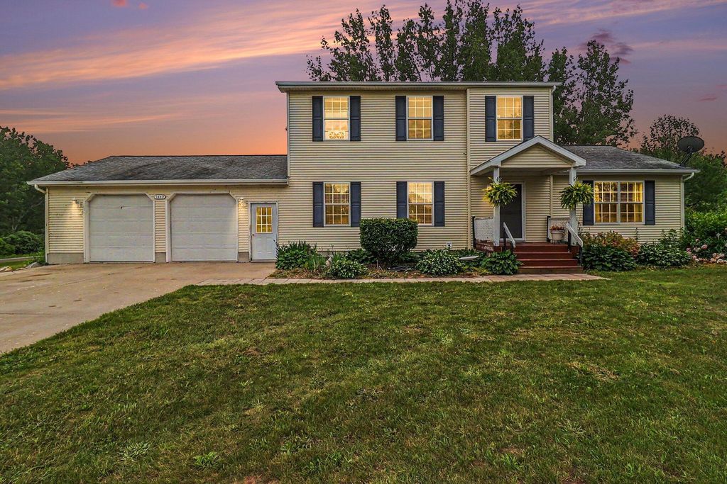 5449 W Golfside Drive, Pere Marquette charter township