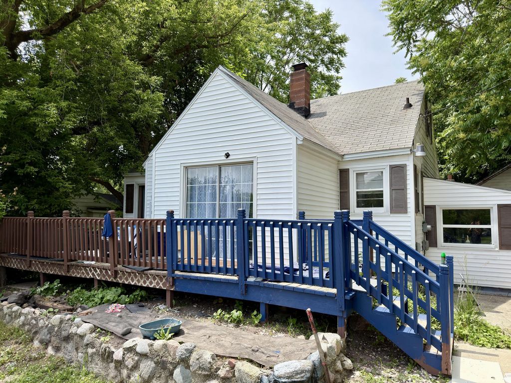 820 Oak Street, Manistee city
