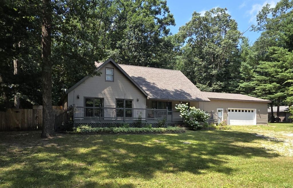 105 N Mike Street, Branch township