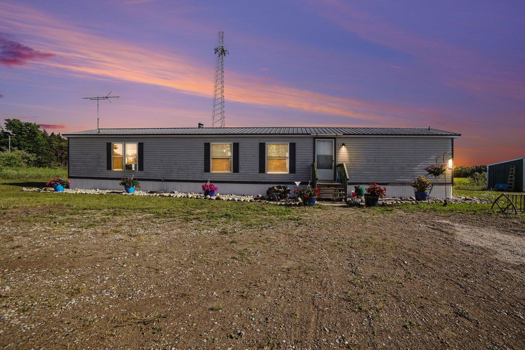 3598 N 64th Avenue, Hart city