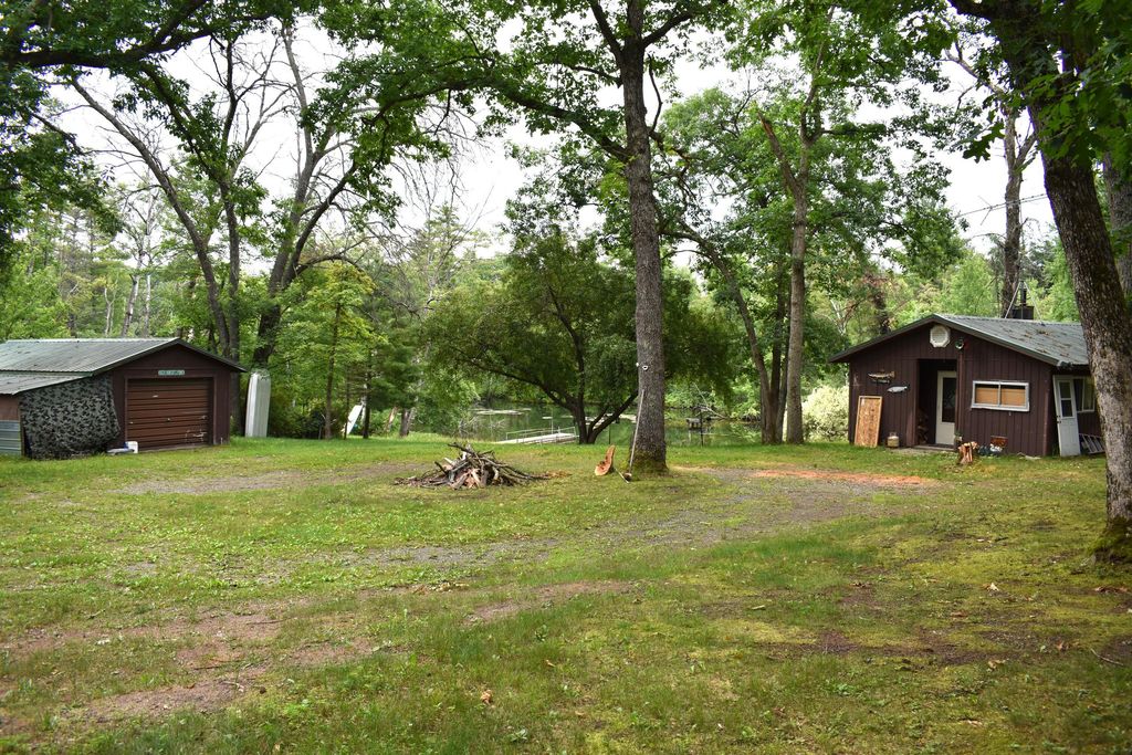 2194 W Jab Drive, Pleasant Plains township