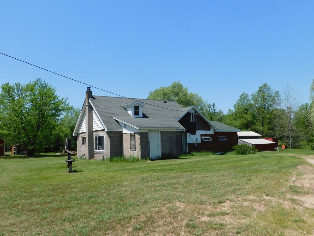 14200 Plagany Road, Springdale township