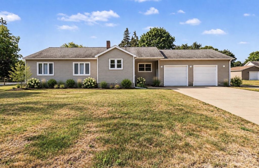 509 N Delia Street, Ludington
