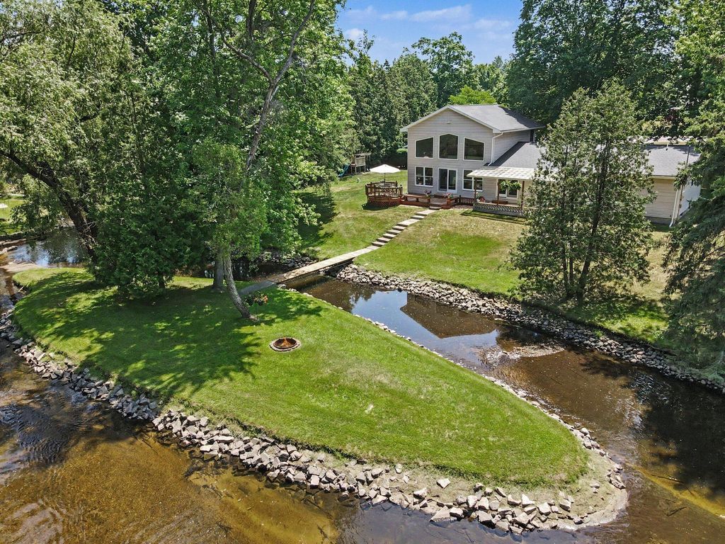 9064 E M20, Newfield township